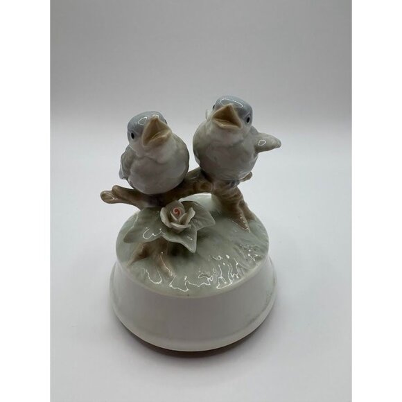 Vintage 1980s Otagiri Porcelain Bluebird Music Box Figurine Handcrafted in Japan - Picture 2 of 8